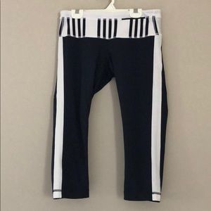 Lululemon Inkwell Crops 8 Navy White Stripe